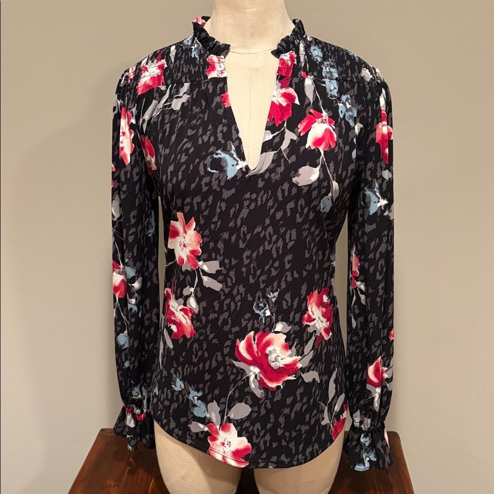 White House Black Market Floral Long Sleeve Top Size XS